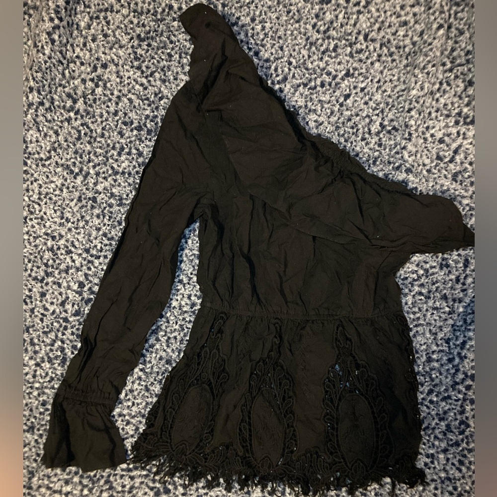 BCBGMaxAzria Elegant Off The Shoulder Black Garment